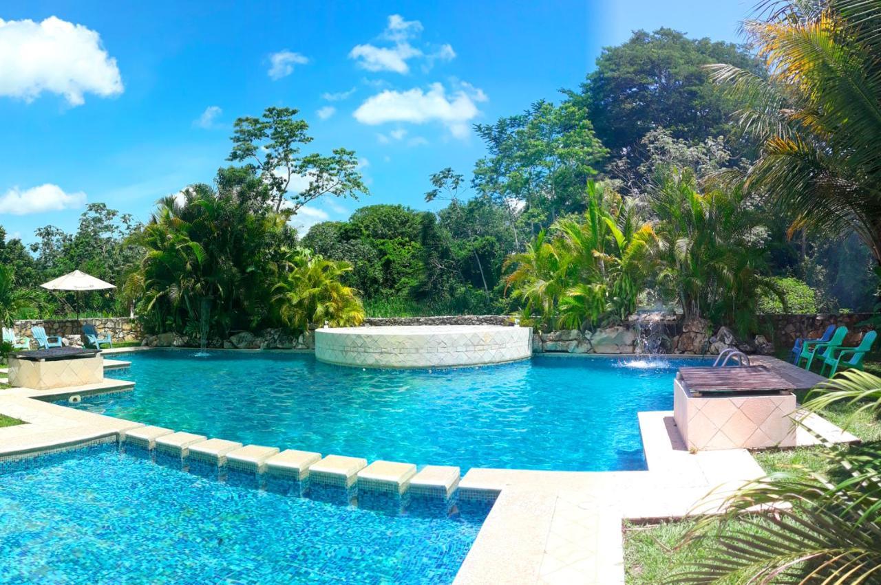 Axkan Palenque Bagian luar foto