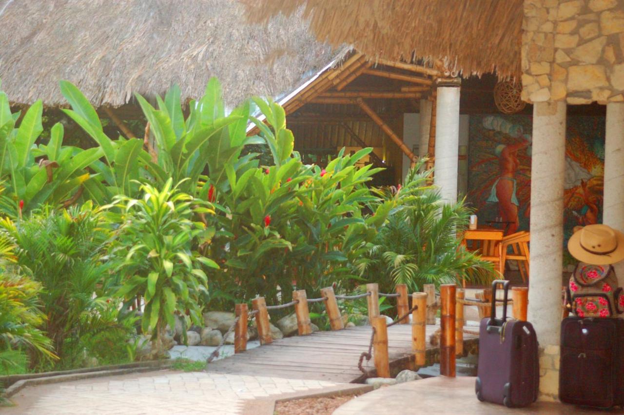 Axkan Palenque Bagian luar foto