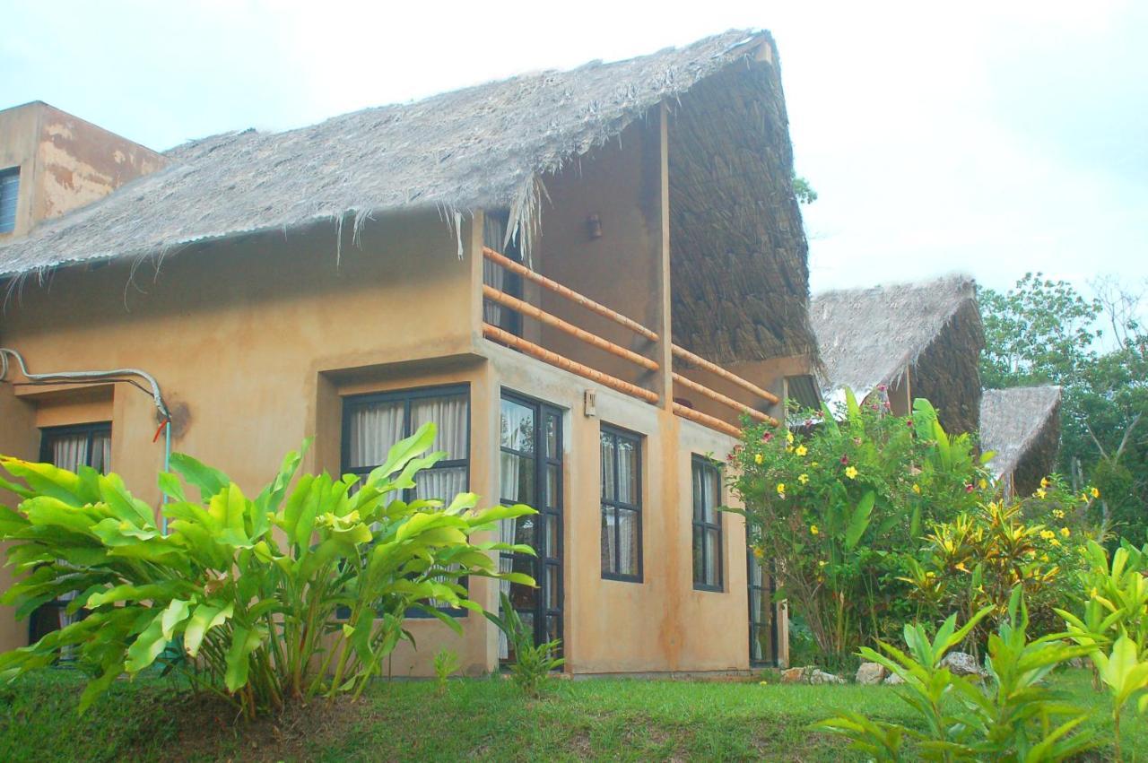 Axkan Palenque Bagian luar foto