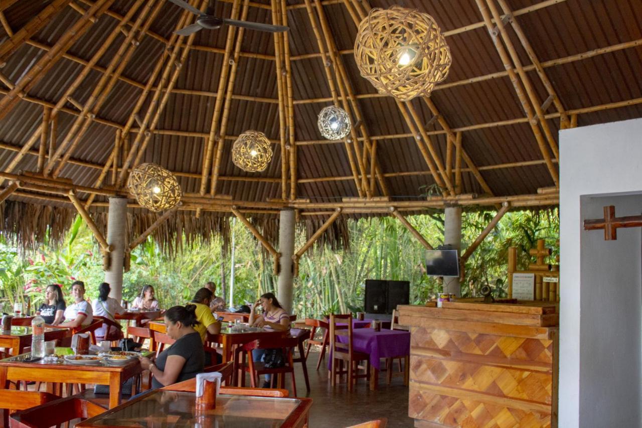 Axkan Palenque Bagian luar foto