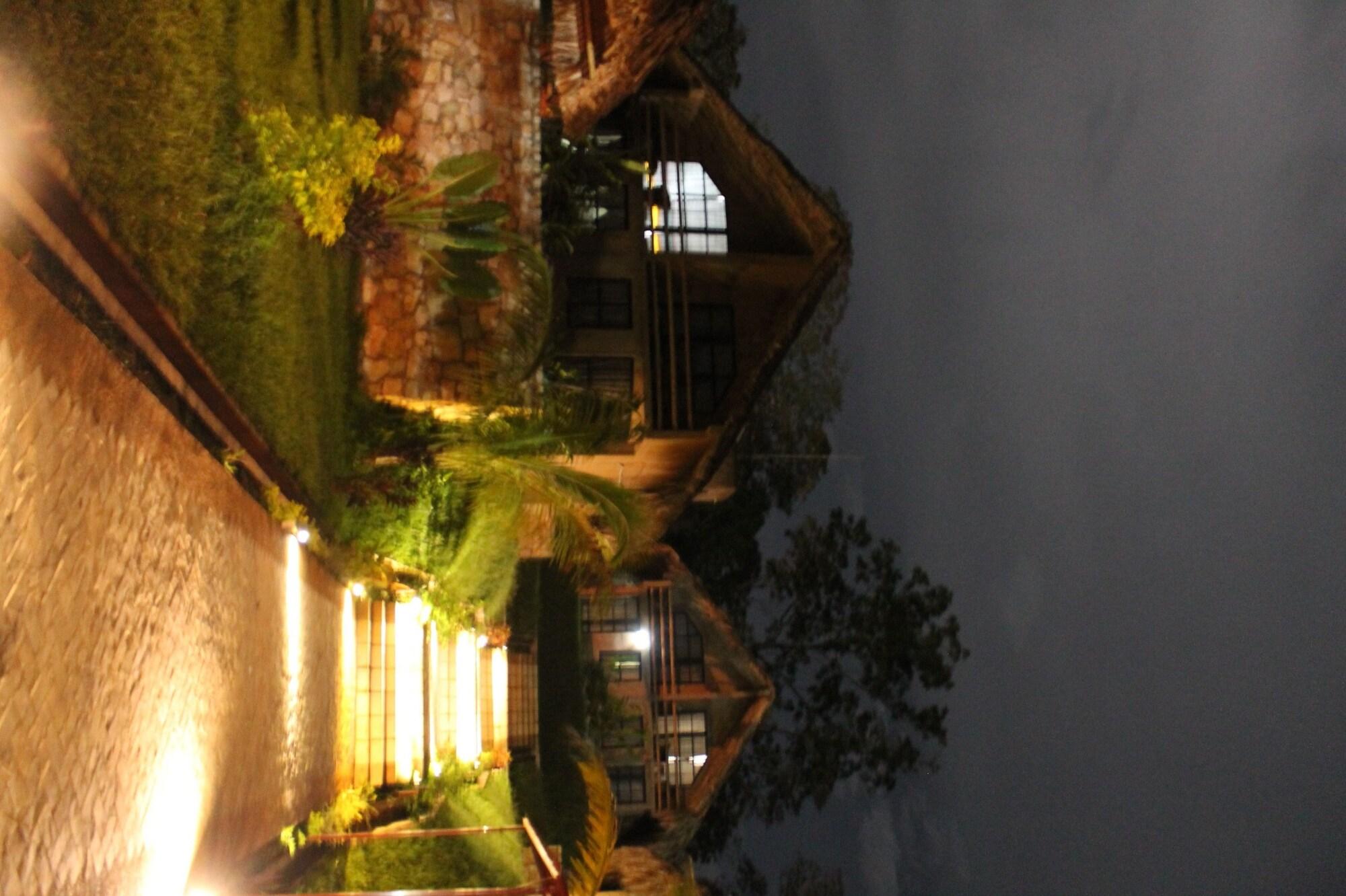 Axkan Palenque Bagian luar foto