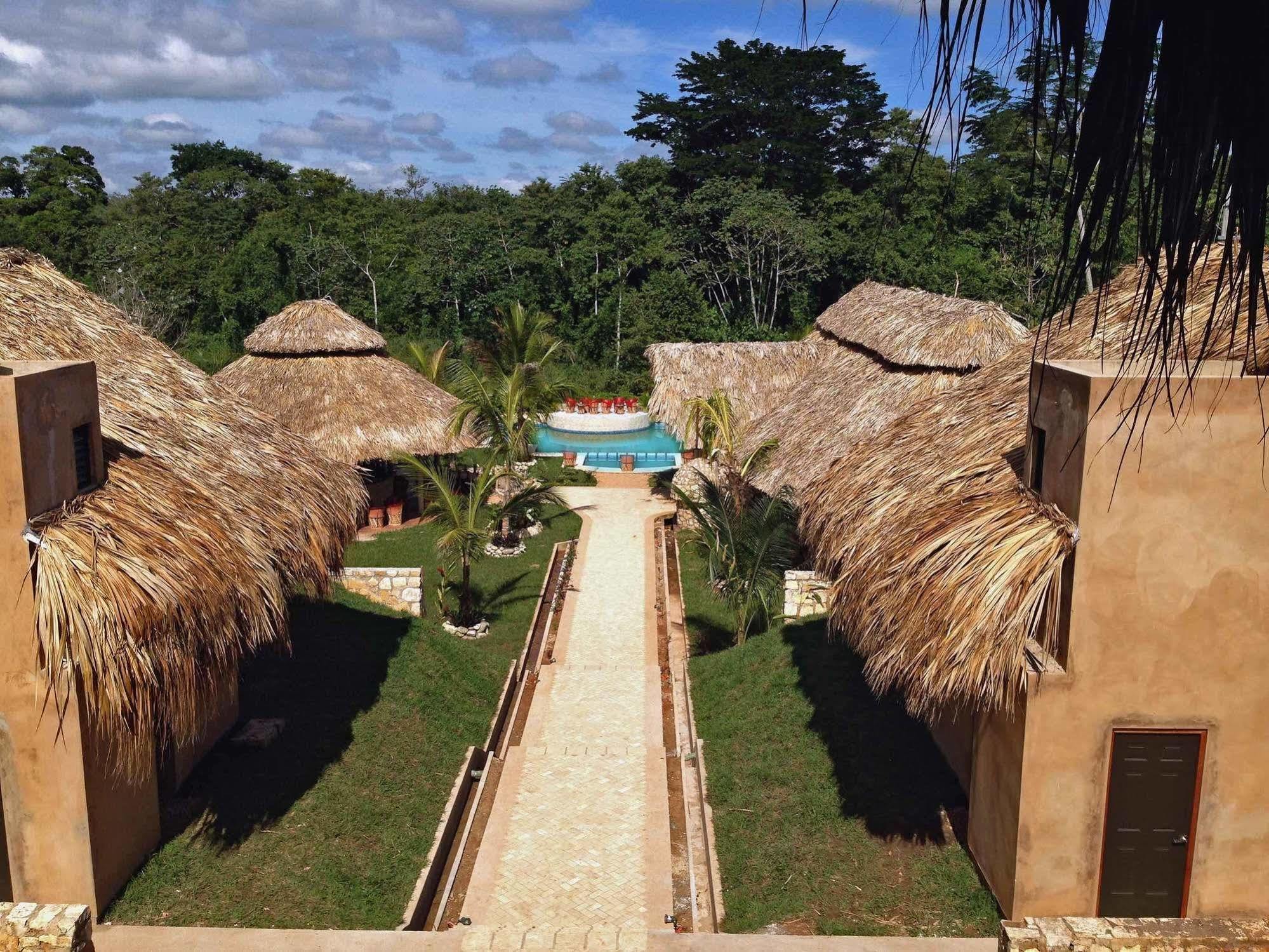 Axkan Palenque Bagian luar foto